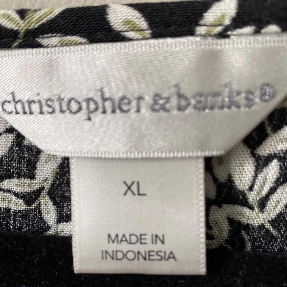 Christopher & Banks Black White Leaf Print V-Neck Ruffle Hem Blouse XL Rayon - Picture 2 of 7